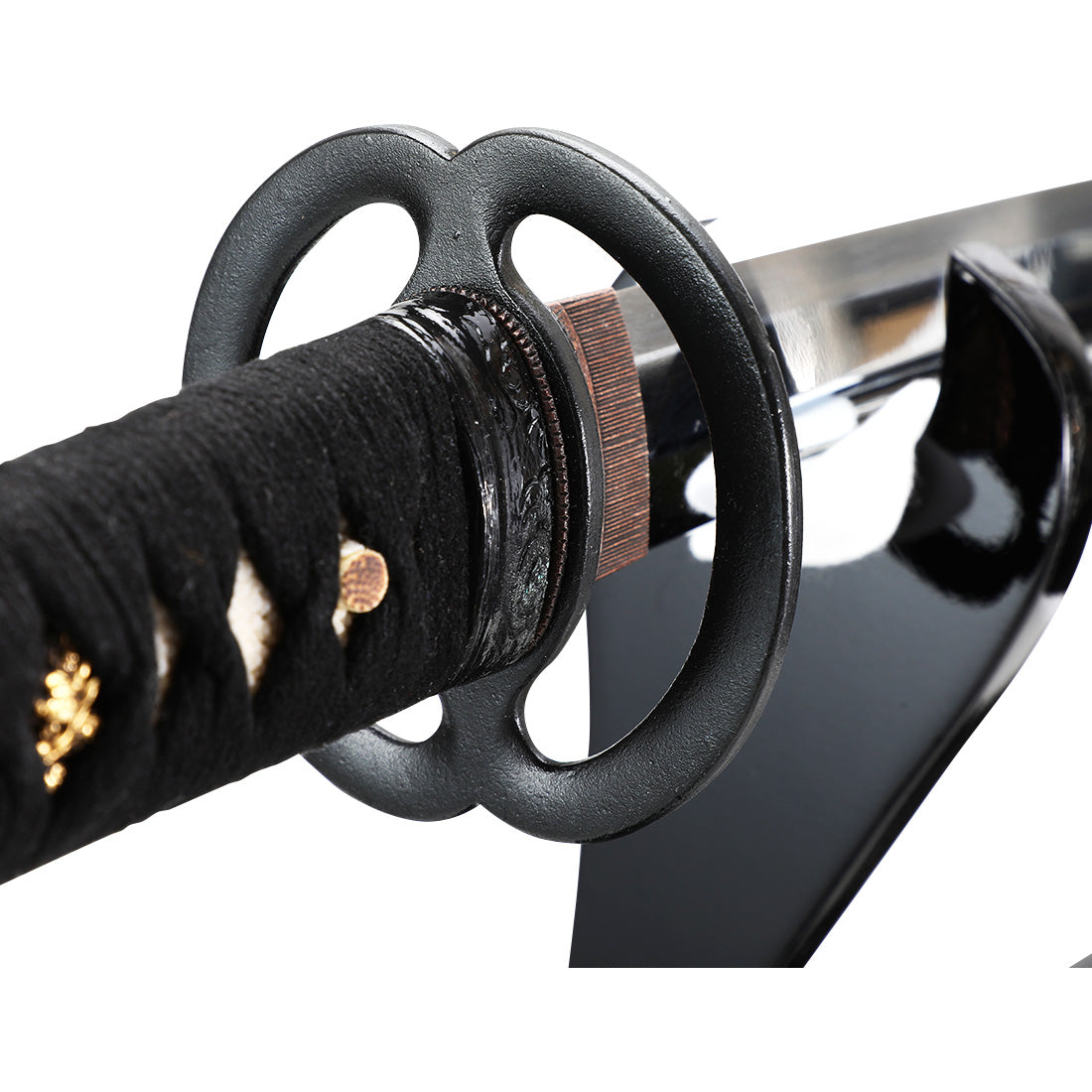 No.2 (The foundation of Iaido swords, the "Shoryu Koshirae" (2.2-2.45 shaku)) *This is an imitation sword.